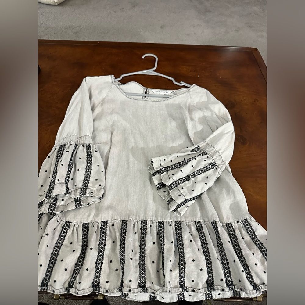 Downeast Pullover Flutter Sleeve Blouse Gray With Black Embroidery Size Medium